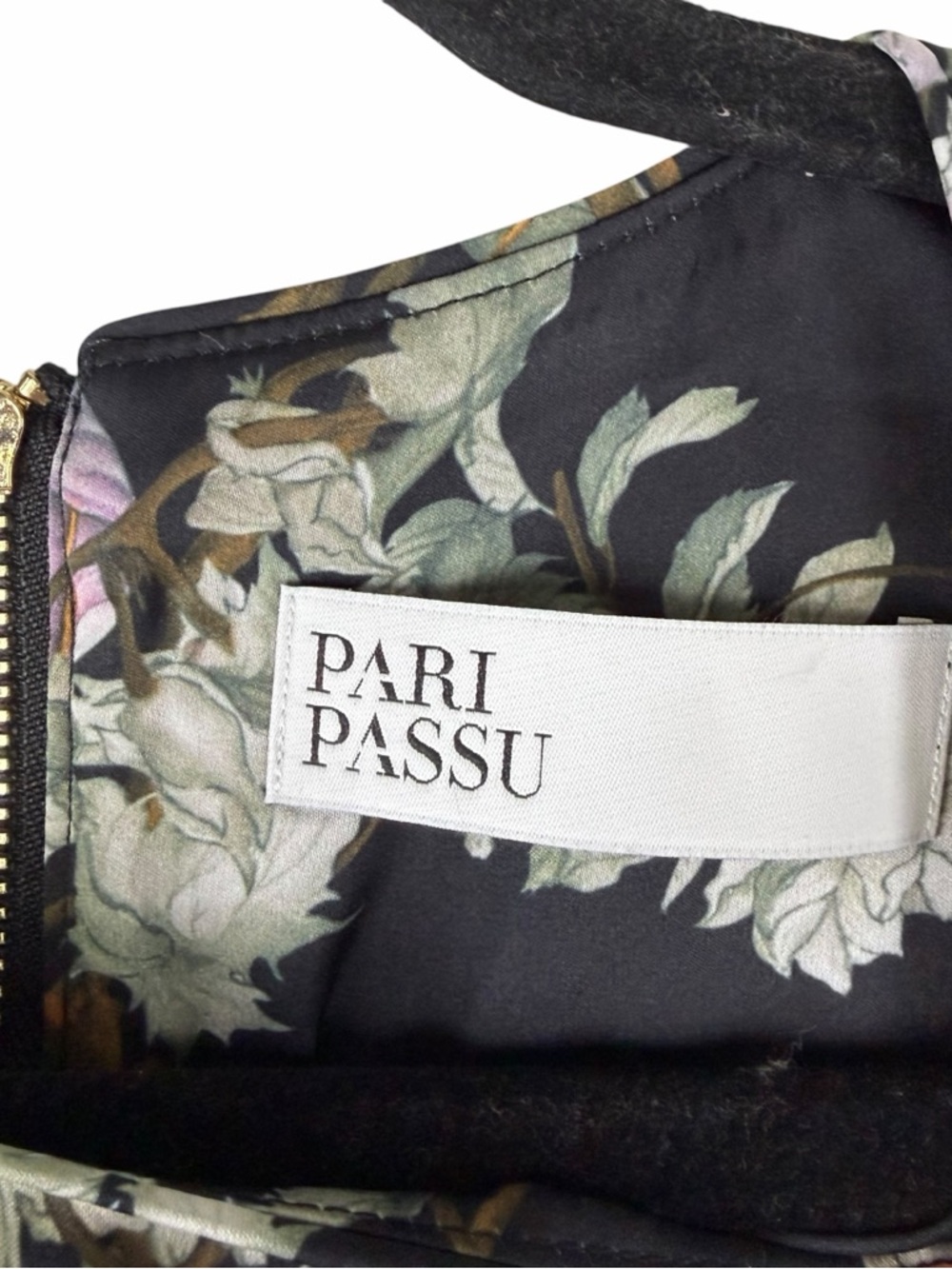 Pari Passu Marni Floral Blouse Silky Short Sleeve Back Zip Top Size 22 NWOT - Picture 4 of 13